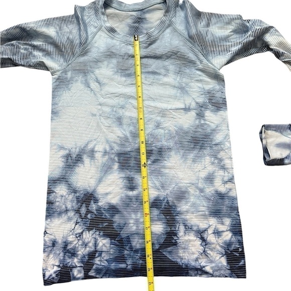 Lululemon Women’s Swiftly Tech Long Sleeve 2.0 Waist Length Blue Tie Dye Size 6 - Picture 9 of 12